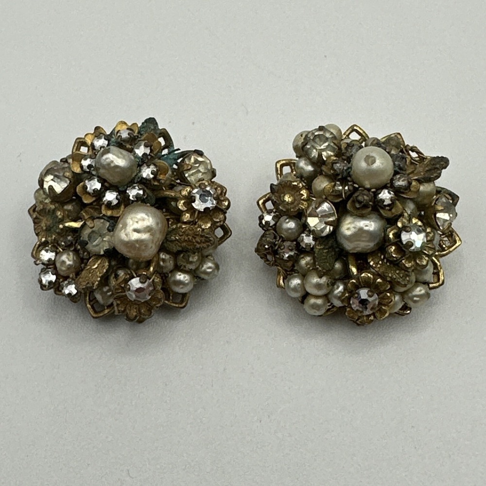 Vintage DeMario earrings Clip On #424